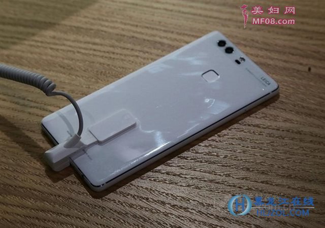 Ϊ P9 Plus