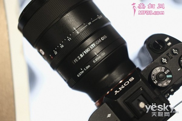 100mm F2.8 STF GMasterͷ 11999Ԫ